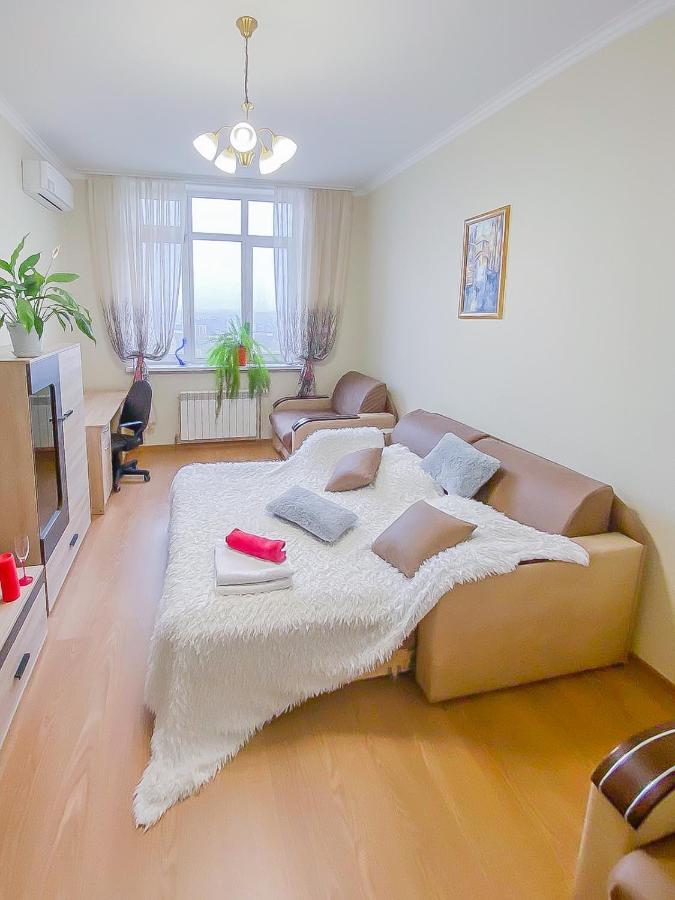 Rent Kiev Apartment 2 Min Metro Chernihivska Kültér fotó