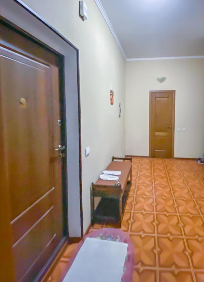 Rent Kiev Apartment 2 Min Metro Chernihivska Kültér fotó